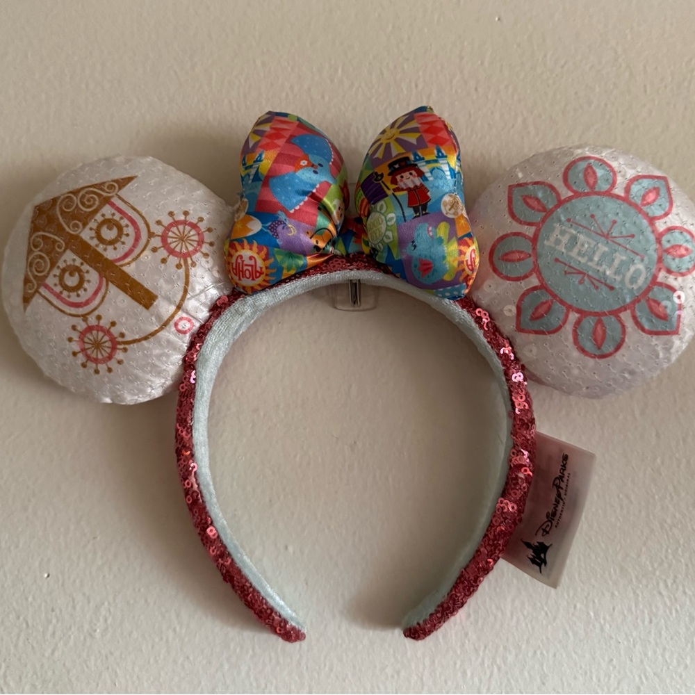 Disney Minnie Mouse Ears - Small World